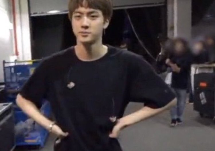 Who needs memes when you have Kim SeokjinA thread;