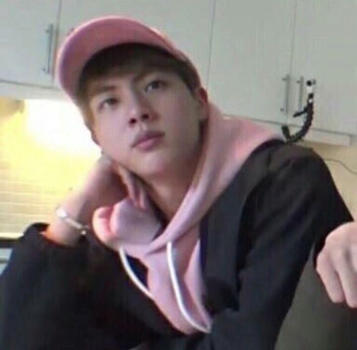 Who needs memes when you have Kim SeokjinA thread;