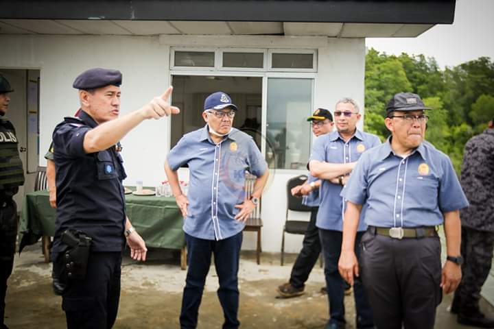 LAWATAN KERJA RASMI MENTERI KEMENTERIAN DALAM NEGERI
KE TAWAU, SABAH PADA 13 JUN 2020                                                                                      

Foto: Asni Hamzah
#kementeriandalamnegeri #kdn
Keselamatan #tanggungjawabbersama