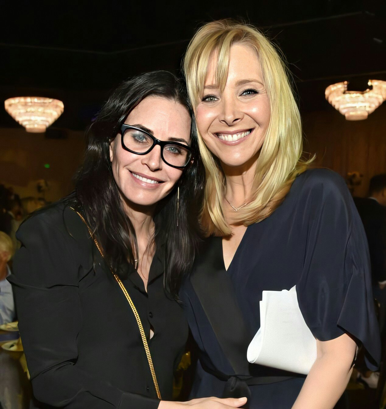 Happy birthday Courteney Cox!!!   