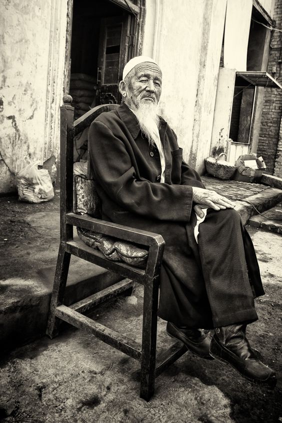 People of  #Kashgar: An  #Uyghur gentleman.Picture by Mimo Khair.Uyghurs are a very interesting nation.