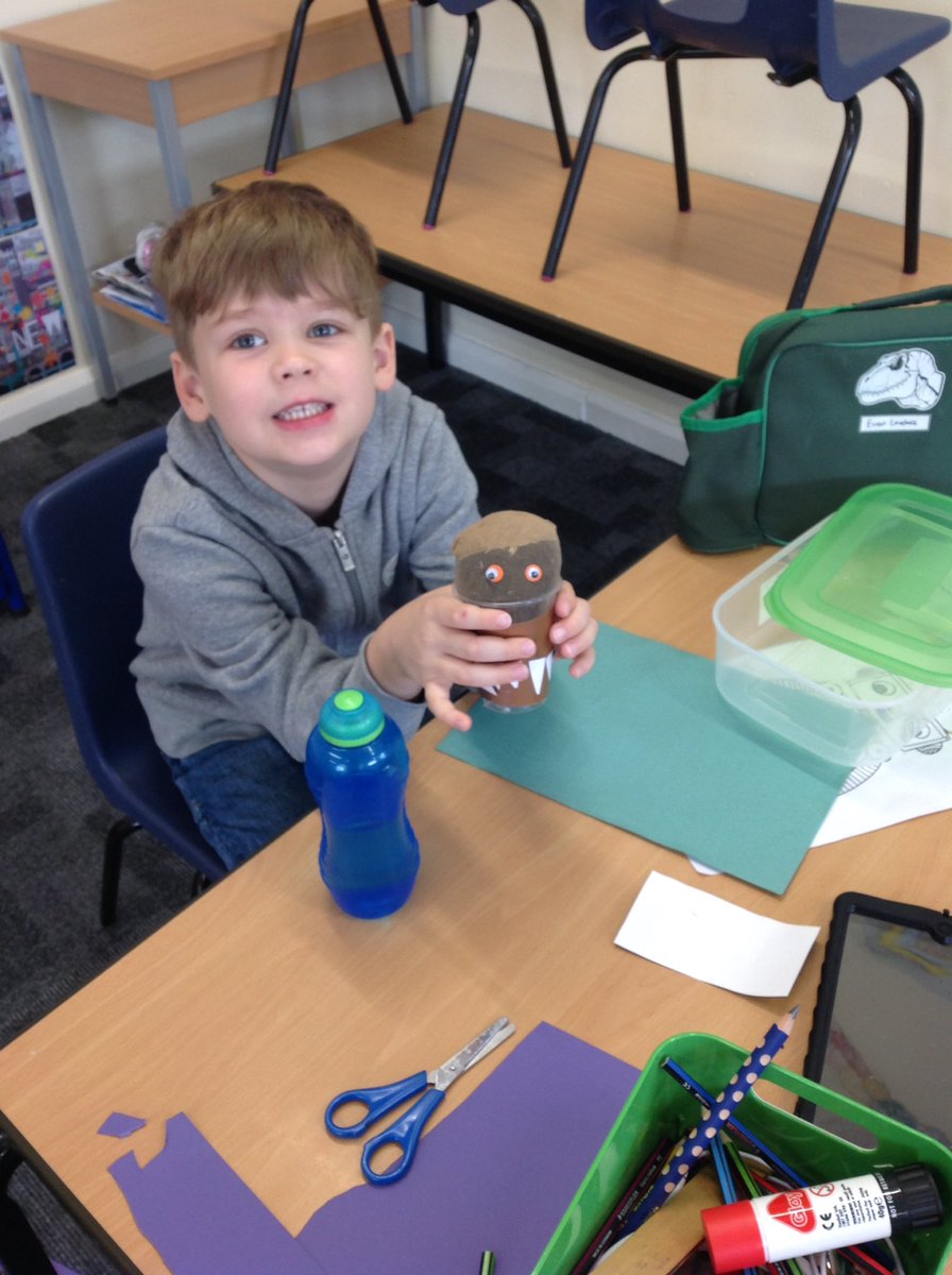 Week 2 
Brachiosaurus bubble have been busy making their bubble grass head pets,we will keep you posted of their hair growing progress 
#thegruffalo #c3po #princess #mrsmart