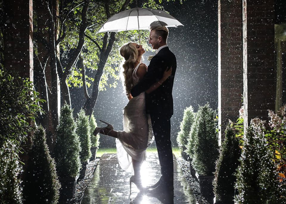 Hutton_Hall's tweet photo. One thing we can't guarantee is the weather, but check out this amazing photo from photographer Andy Bennett of the wedding of Zara &amp; Joe. 💕.

#rainshot #huttonhall #brentwood #essex #weddingvenue #datesavailable #brides2021 #weddinginspiration #bridestobe #exclusivevenue https://t.co/zMc0qJ6j6h