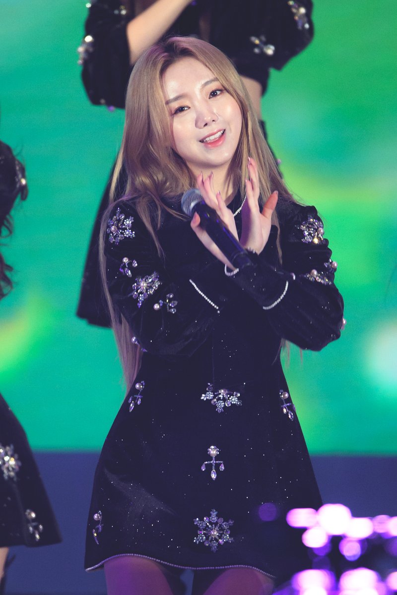 gallrof-Lovelyz tweet media