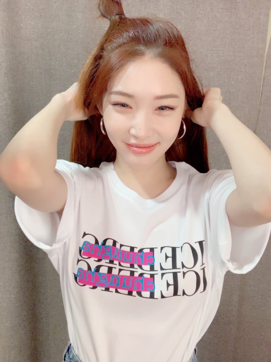 CHUNGHA_MNHent's tweet photo. #청하 #CHUNGHA
#mfw #mfwh #iceberg
#the_hyundai #cameramoda https://t.co/1CFjyaTXwn