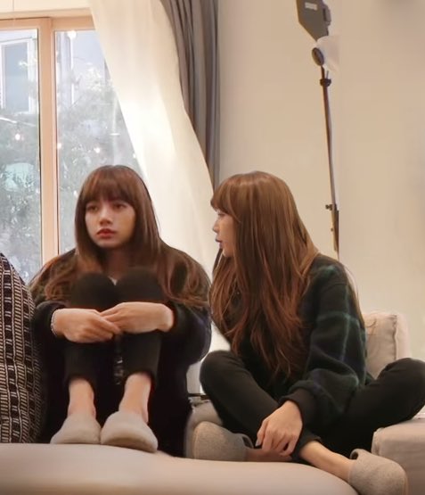 : คนแซวแกเต็มเลย
: อือ รู้แล้ว
#ลลลซเอ็มโป๊ะแตก