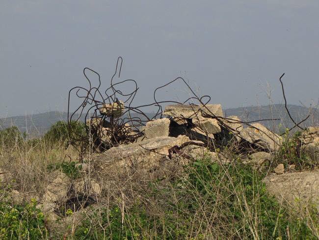 ShekhBrik الشيخ بريك was a town founded for Armenians who fled genocide. Residents of the neighboring Zionist kibbutzim prevented the basic services to the village,blocked the roads leading to it &authorities supplied them with salty drinking water until they all left in the 70s.