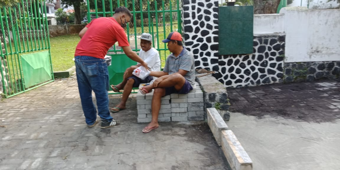 PSI Malang Raya Lawan Covid 19

portal-indonesia.com/2020/06/10/rat…

bacamalang.com/peduli-terdamp…

malangpagi.com/psi-terus-berg…

bacamalang.com/solidaritas-un…

portal-indonesia.com/2020/06/11/5-p…