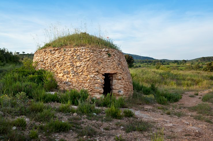 CarreteradelVi's tweet photo. Les #barraques de pedra seca també formen part del patrimoni històric i paisatgístic de #lacarreteradelvi? https://t.co/ZzcP3tqXQj