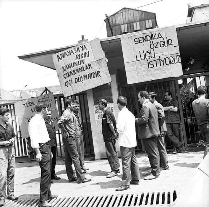 15 Haziran 1970 sabahı Demirdöküm işçileri tarih yazacaklarından habersiz fabrikalarının önünde yürüyüşe hazırlanırken...