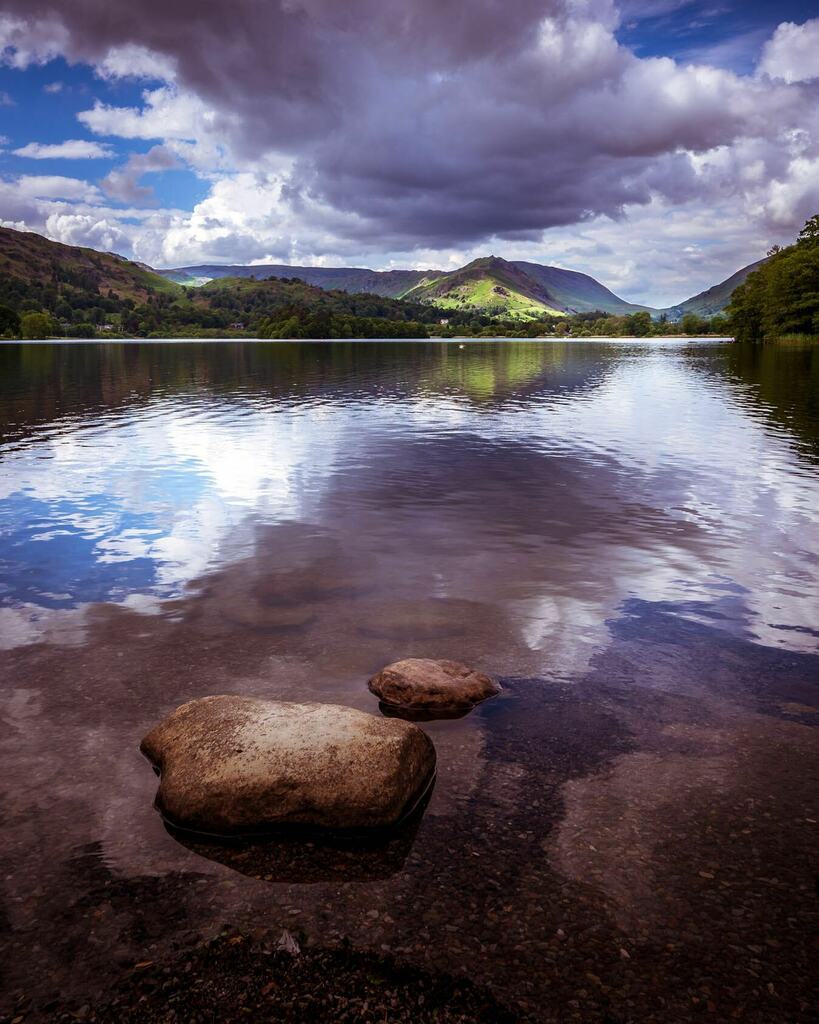 Following in #Wordsworth’s footsteps. Grasmere looking towards Helm Crag. #cumbria #lakedistrictuk #yourlakedistrict #yourbritain #lakedistrictnationalpark #uk #uk_in_focus #uk_0utdoors #excellent_britain #landscapephotography #landscape_captures #lakedi… instagr.am/p/CBcm5FnnFtN/