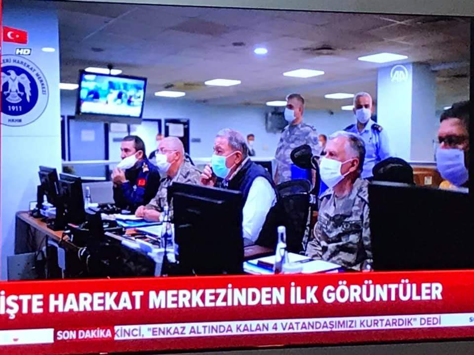 F-16'lar vurdukça ekran başında büyük sevinç yaşanıyor. #PenceKartalOperasyonu Allah'ım sen ordumuzu muzeffer eyle Yarabbi🇹🇷🇹🇷🇹🇷