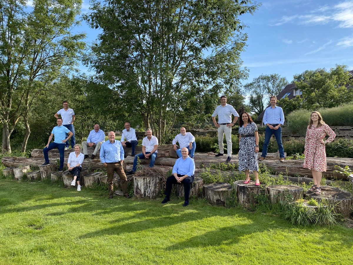 Twente Board (@twenteboard) on Twitter photo Afgelopen zaterdag was er een werksessie voor het bespreken strategische opgave en versterking onderlinge samenwerking Twente Board bij de <a href="/Bloemenbeek/">De Bloemenbeek</a>. Volgende stap in de triple helix samenwerking! #samenvoorTwente Afgelopen zaterdag was er een werksessie voor het bespreken strategische opgave en versterking onderlinge samenwerking Twente Board bij de <a href="/Bloemenbeek/">De Bloemenbeek</a>. Volgende stap in de triple helix samenwerking! #samenvoorTwente