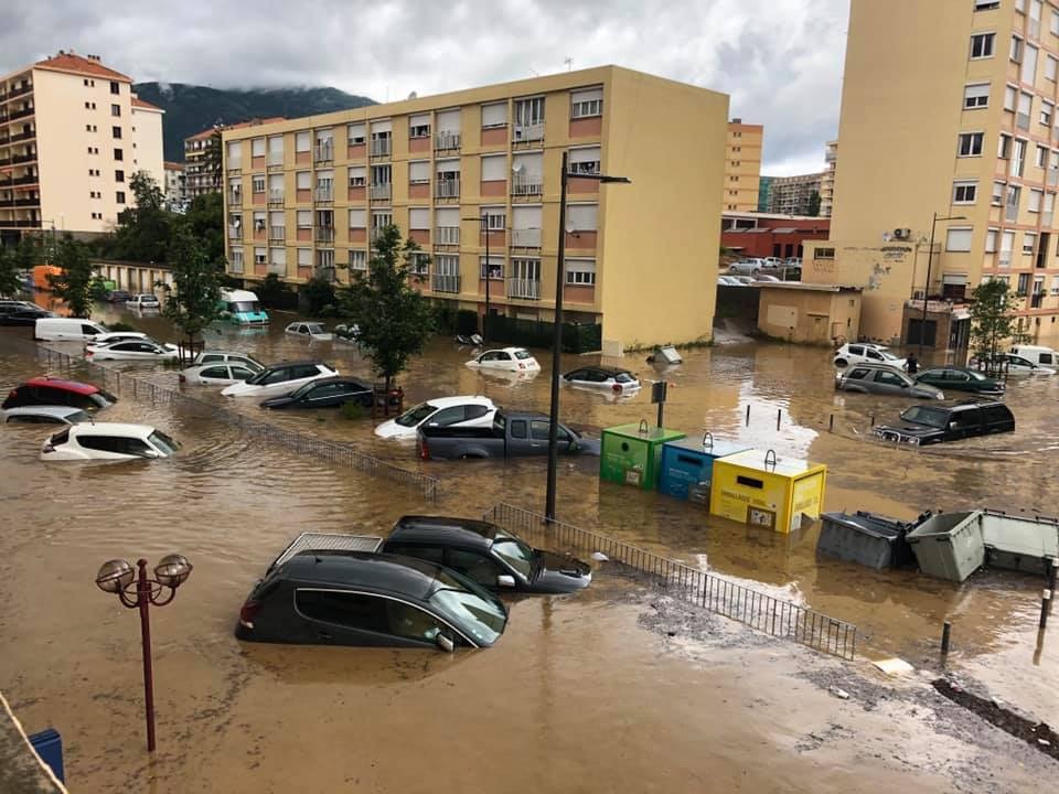 EFAparty's tweet photo. Terribles inondations à #Aiacciu. Conséquence d’une urbanisation à outrance qui a été faite et continue à se réaliser en dépit du bon sens #salini #canni #padule.
Forza è curaggiu 💜 https://t.co/t2YIl93NYr