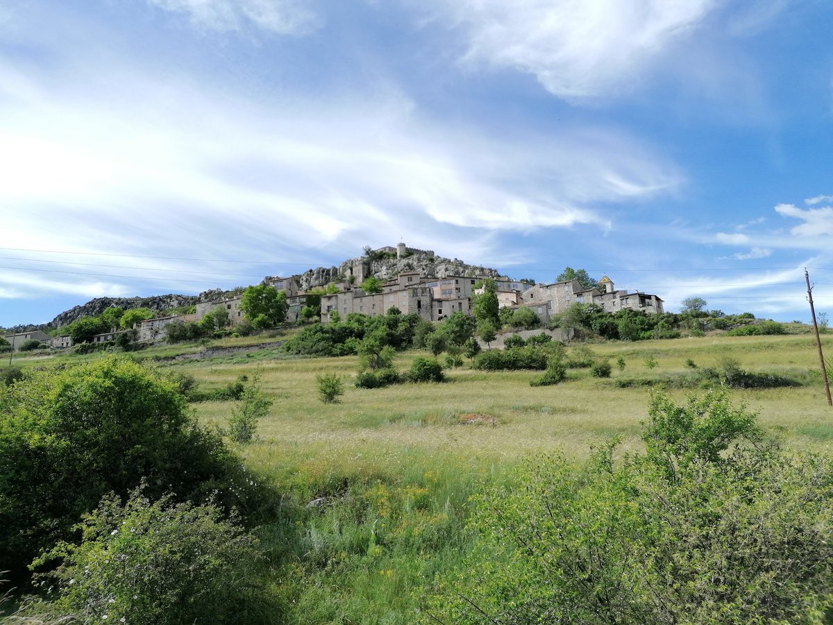 📍Trigance 
📸@DeschampsCedric 
#OnATousBesoinDuSud #LeVarNaturellement #Var #DépartementVar #Sud #SouthofFrance #France #Été2020