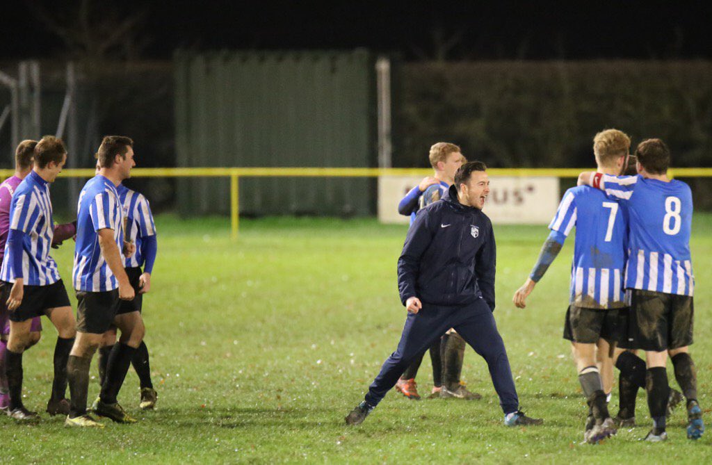 HullbridgeFC's tweet image. What a special night this was💙

FA Vase Second Round Proper 
Tuesday 24th November 2015

Norwich United FC 0-1 Hullbridge Sports FC

⚽️@samthedogtaylor 
📸@ABridgeTooFar16