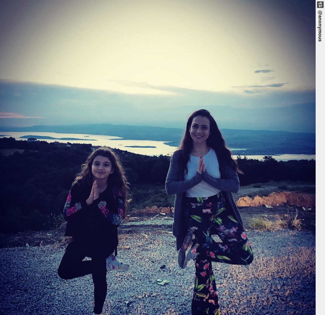 HealthReviewsCo's tweet photo. #vrksasana w/ my little pricess and student Irmak 💙 📸: . . . #yogadaily #asana #yoga #yogini #yogalife #namaste https://t.co/s7SzyHW0wf
