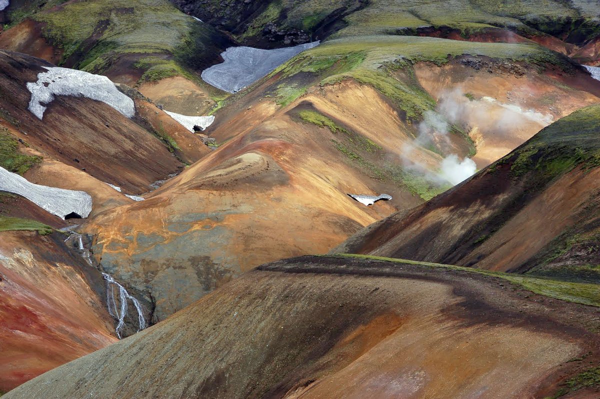 NunatakNL's tweet image. IJsland Hekla en Landmannalaugar 😀
Reisinfo &amp;gt; bit.ly/wandelen_IJsla…
Vertrek 25 juli

De mooist denkbare rugzaktrekking van IJsland; een 10-daagse tocht in het kleurrijke en vulkanisch zeer actieve gebied rond de Hekla vulkaan en Landmannalaugar.