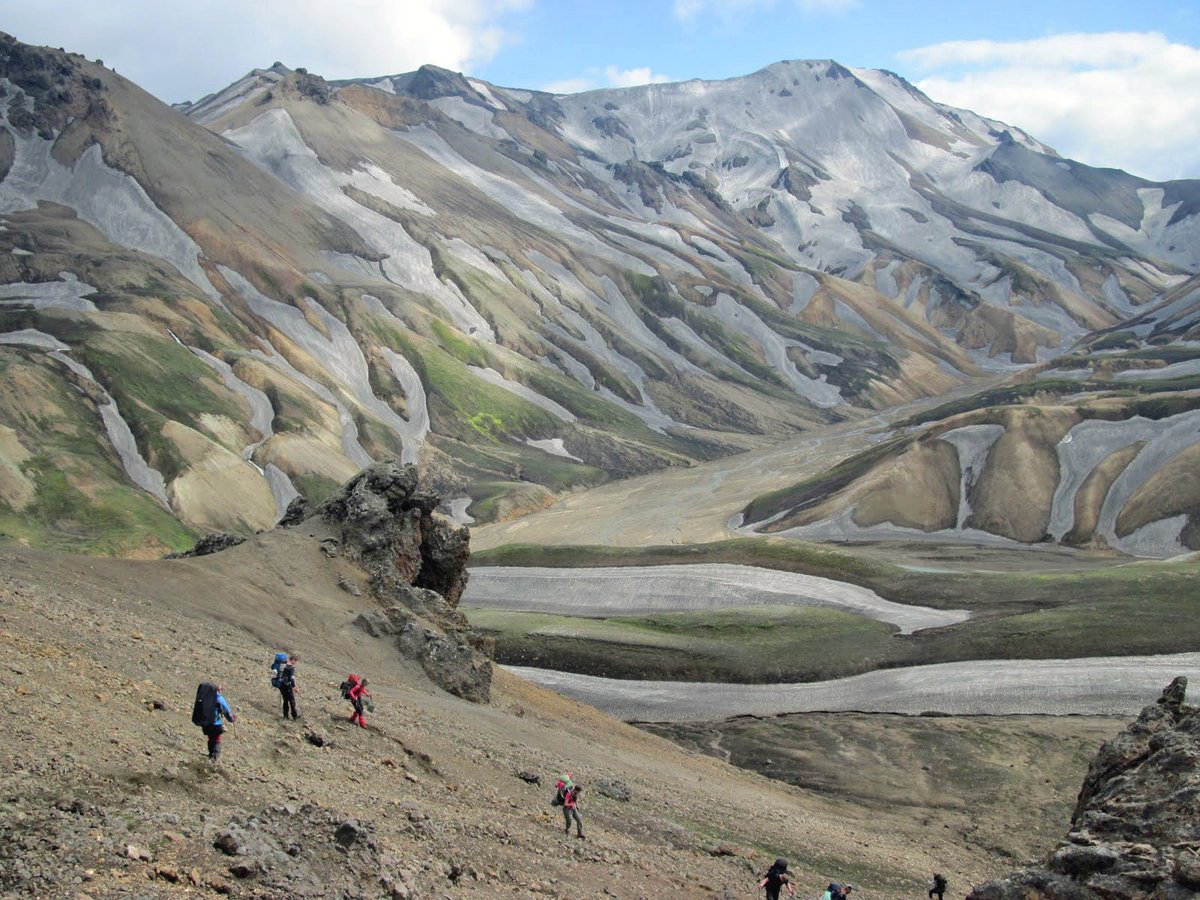 NunatakNL's tweet image. IJsland Hekla en Landmannalaugar 😀
Reisinfo &amp;gt; bit.ly/wandelen_IJsla…
Vertrek 25 juli

De mooist denkbare rugzaktrekking van IJsland; een 10-daagse tocht in het kleurrijke en vulkanisch zeer actieve gebied rond de Hekla vulkaan en Landmannalaugar.