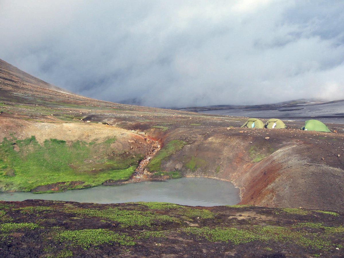 NunatakNL's tweet image. IJsland Hekla en Landmannalaugar 😀
Reisinfo &amp;gt; bit.ly/wandelen_IJsla…
Vertrek 25 juli

De mooist denkbare rugzaktrekking van IJsland; een 10-daagse tocht in het kleurrijke en vulkanisch zeer actieve gebied rond de Hekla vulkaan en Landmannalaugar.
