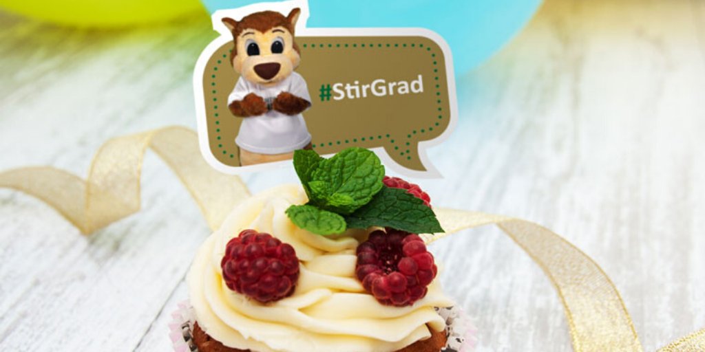 While we’re sad not to be able to celebrate this year's summer graduation on campus for now, we’ll still be celebrating online! Check below for everything you need to celebrate graduation at home. #StirGrad👇stir.ac.uk/events/graduat…