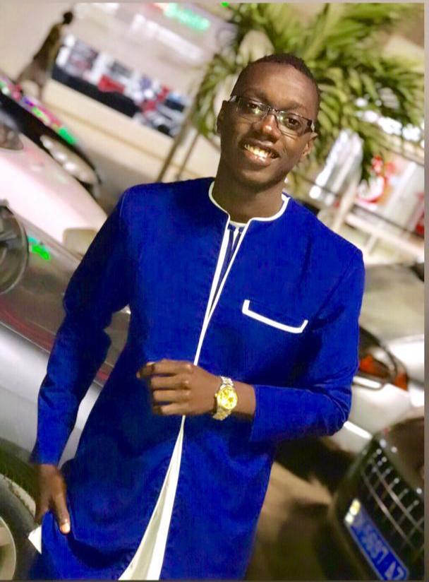 Birane94's tweet photo. #2ndPic Appareil photo avec flashon #twitter #Kebetu #Senegal https://t.co/uDK3pIt3P9