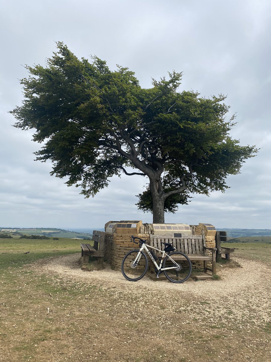 s_naen's tweet photo. Amazing day ride in the Cotswold https://t.co/mdJNkfdylk