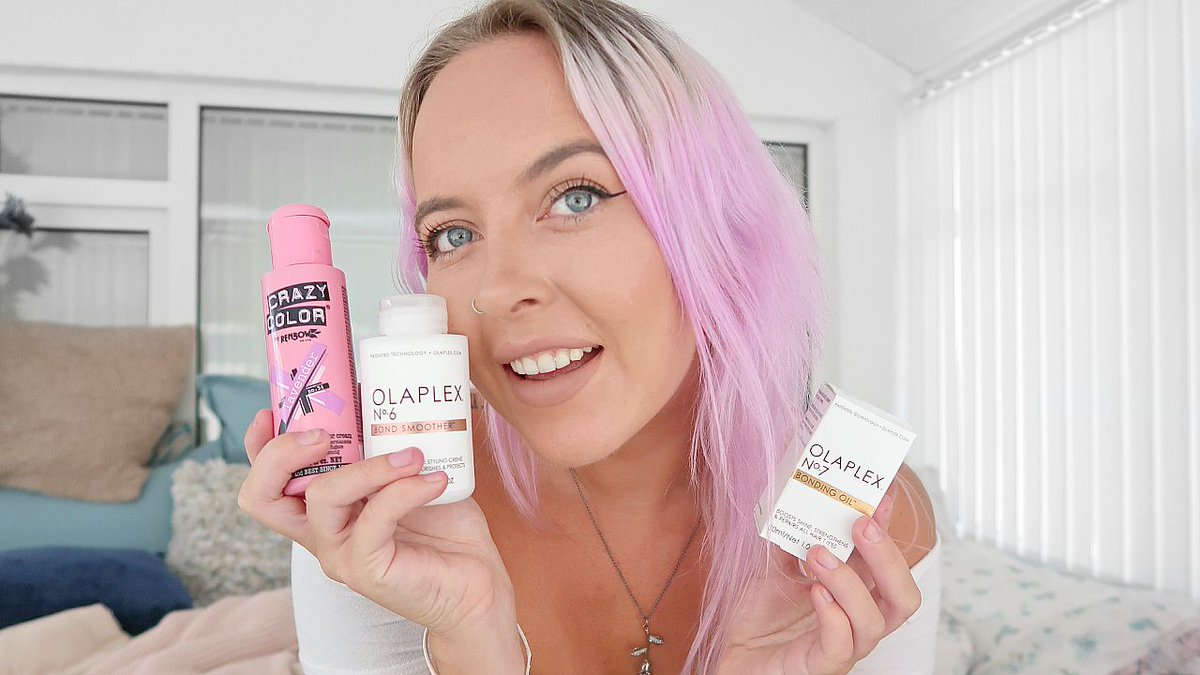 JazMcRae's tweet image. Dyeing My Hair Lavender With Crazy Color | buff.ly/2Ba0YG1

@CrazyColorLtd #youtuber #youtubers #crazycolor #hairdye #bbloggers #lbloggers #fbloggers #vlog #vlogging #haircare #smallyoutuber #smallyoutubercommunity @BloggersTribe @fashbeautylife @BloggerShare2 #theclqrt