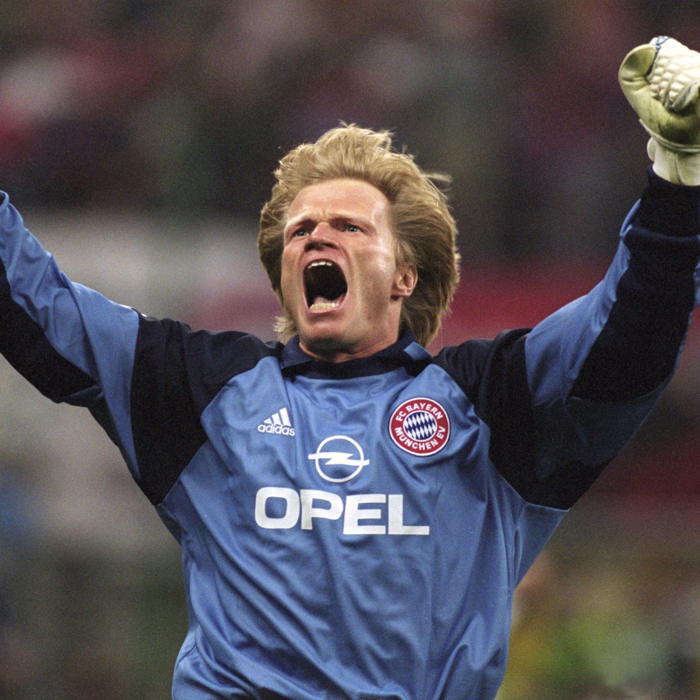 Happy Birthday Oliver Kahn.    One of the greatest goalkeepers of all time. 