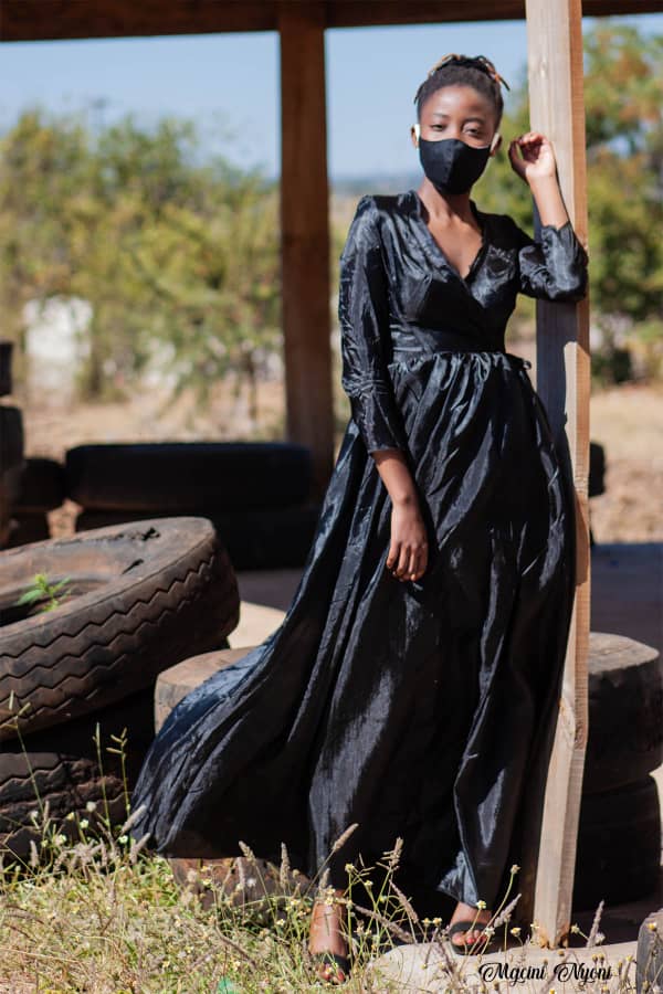 houseofmutu's tweet photo. *#MondayFashionSession*
+Black Sister Wrap Over Gown # Crushed Taffeta
@Echoes&Shadows
@ZimFashion
@FashionDesigner
@Designer Brand
@Houseofmutu.zw
@mutucouture
@FashionPhotography
@convergenceZW
@Zimmodels
@Kwaneleshantelle
@ProjectFashionA
#suiteNo.1
#umcecowayawaya https://t.co/Ac3yi9DCU9