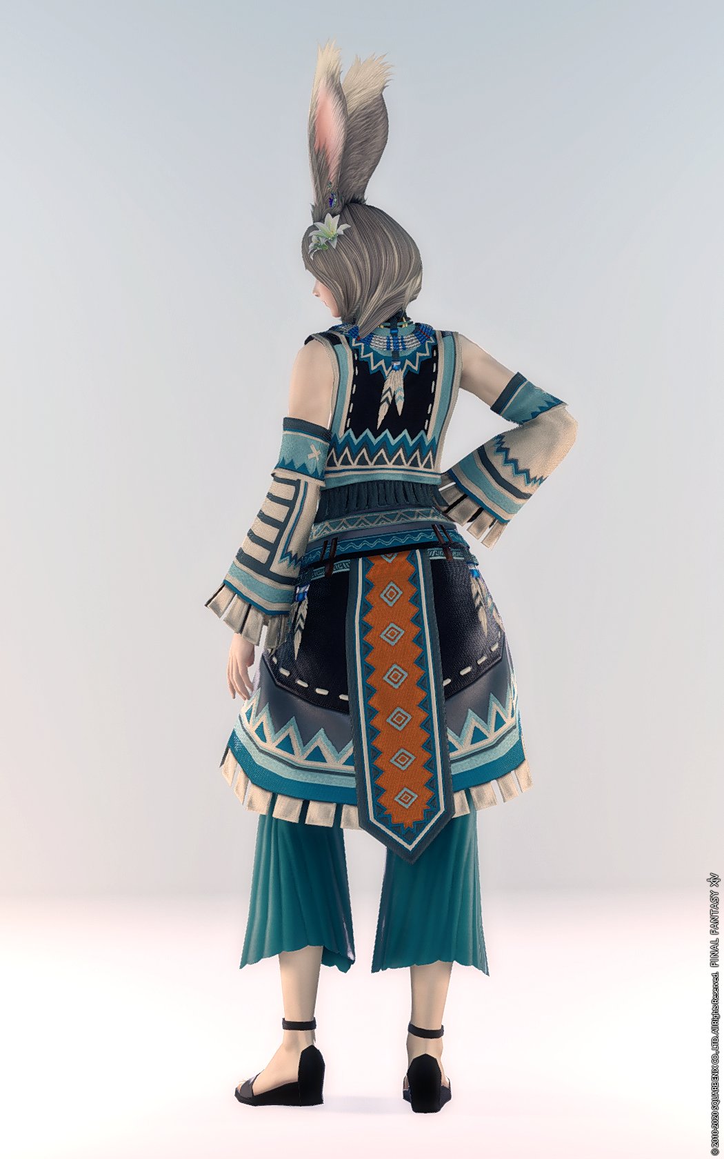 Usamaru 一昨日のニューワールドジャケットのミラプリですが 脚装備の取得難易度が高いとのお声を頂いたのでノーマルエデンの装備で染色を変えてみました 胴 ピーコックブルー 手 スノウホワイト 脚装備 エデンゲート ヒーラーパンタロン 1 2枚目