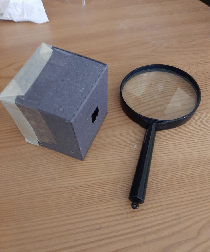 More #pinholecameras made by year 7s Anna and Heather with notes on how the eye works 👏👏👏 #light #physics @TimSmithCEO @tmcsjanzan @TLatTMCS