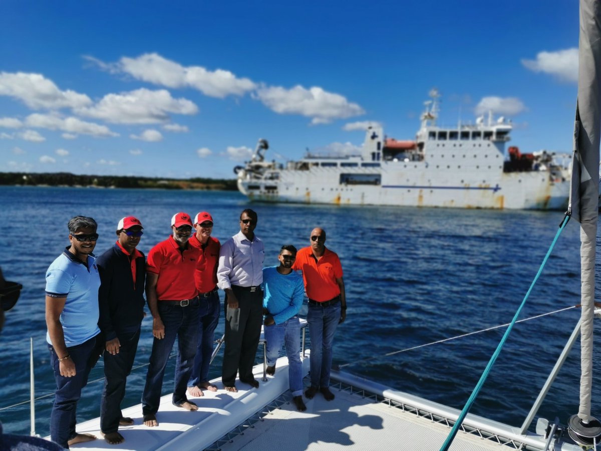 commission_coi's tweet photo. @philBE2 @ASN_Comm @OrangeMarine_ @EmtelWorld @chtitux @ynk91 @A_CSM_ @GroupeTelma @SFR_Reunion @xhermesse Few pics today at Le Goulet 🇲🇺 with @EmtelWorld #CEBFiberNet and @commission_coi teams https://t.co/pDu2krHHpl