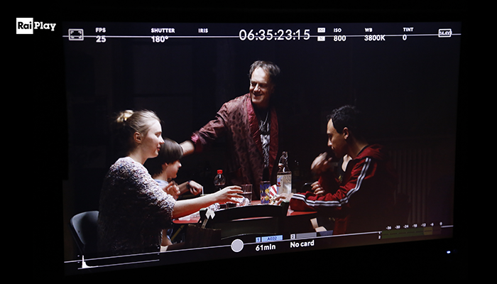 RaiPlay's tweet photo. #RaiPlay vi porta sul set! 🎬
Scoprite insieme a noi il dietro le quinte del film corale diretto da 9 registi esordienti della @ScuolaVolonte. 
#LULTIMOPIANO vi aspetta. 😎👉https://t.co/EvZWIld7vb

@PianoUltimo @vivo_film https://t.co/Esjd1u4tUG