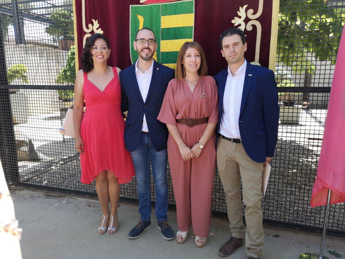 CsParla's tweet photo. 📅🍊 Se cumple un año de #PolíticaÚtil para #Parla. Hoy hace un año desde que nuestros cuatro concejales, @GuilleAManzano, @Sabrigarc, @serleal_leal y @GemaRGalan tomaron posesión. 

👉 Desde @CsParla seguiremos trabajando por hacer #PolíticaÚtil para nuestros vecinos. https://t.co/JkJF21g9xo