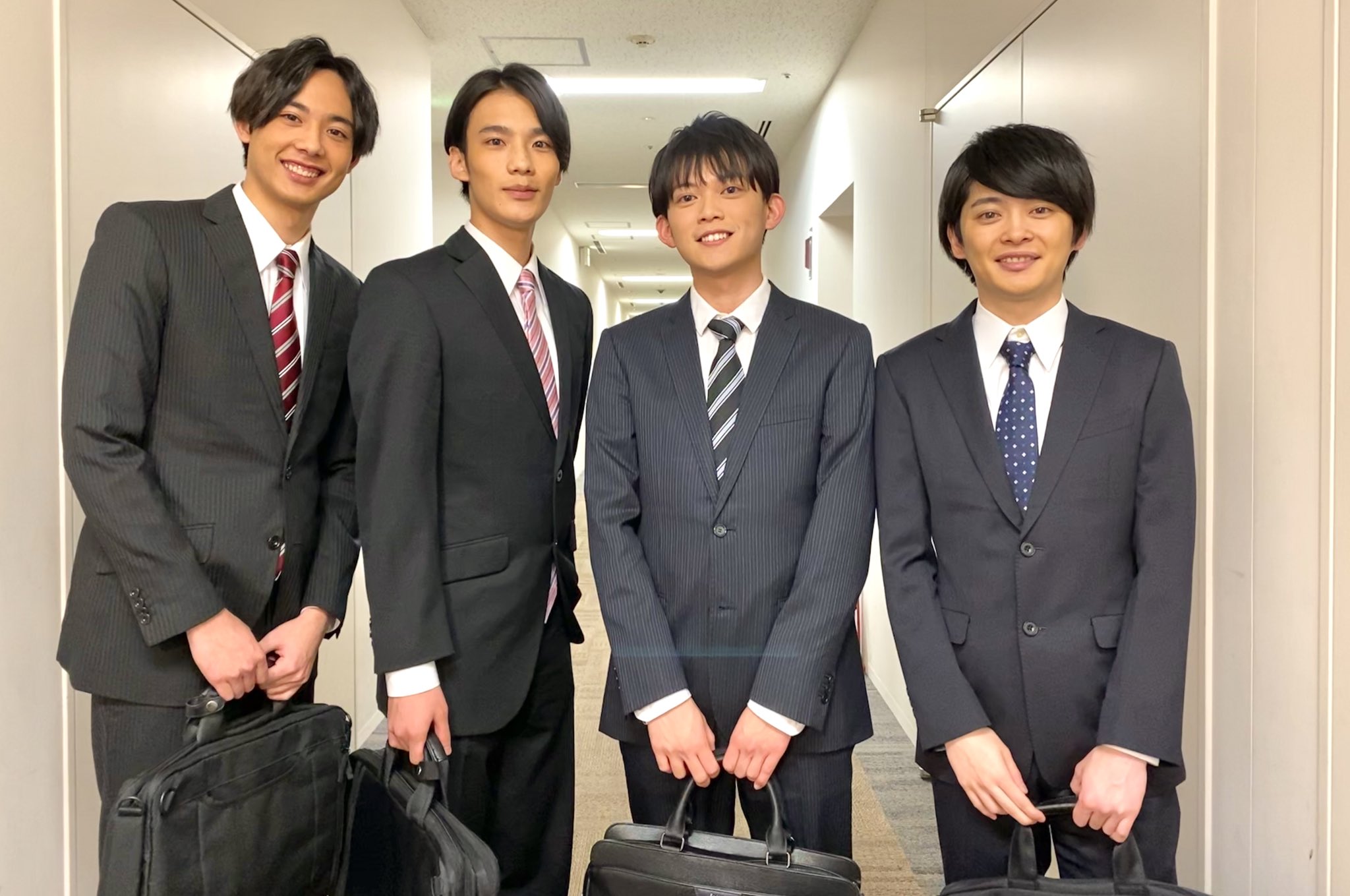 シルクスーツとスカットセット | eterdigital.com.ar