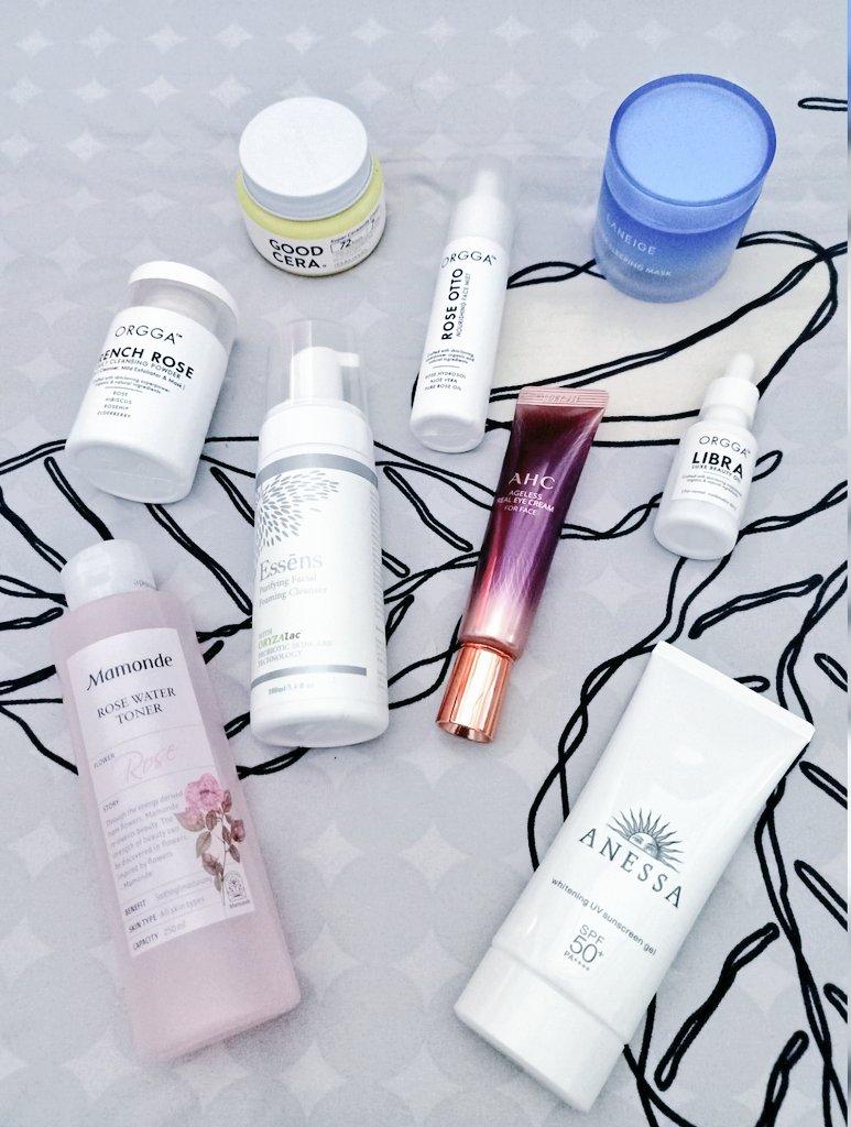 FairuzzOrgga's tweet photo. Do you wanna know what products were include in my skincare routine? Of course Orgga is my favourite among any other brands. It is malaysian made natural and organic guys! https://t.co/BgUCHWngAa