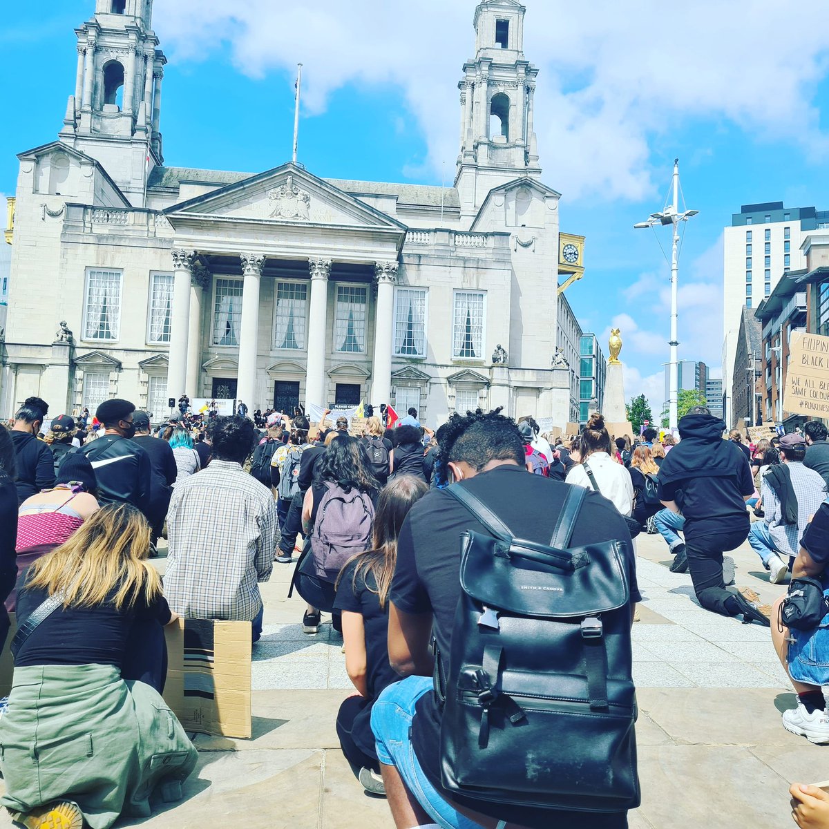 VMS_1111's tweet photo. Black Lives Matter Black Voices Matter
#blm #blmleeds #leeds #milleniumsquareleeds #blacklivesmatter #BlackVoicesMatter https://t.co/ZEOfHDZ4dG