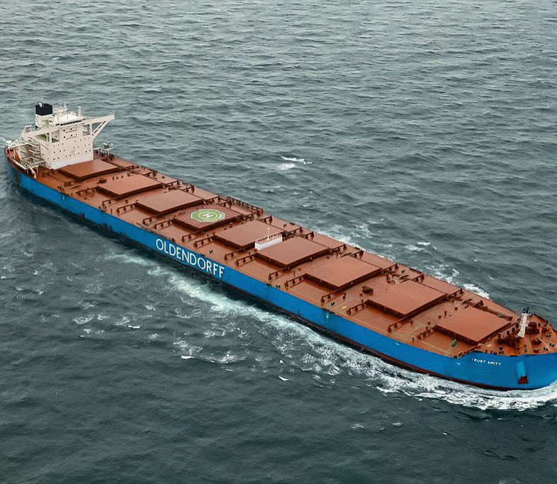 The comprehensive package deal agreed with Tata Power Company will add 3 Capesize bulk carriers to our fleet within the next 3 weeks. 

Complete information in our website
lnkd.in/dB9rGyF

#oldendorff #tatapower #purchasedeal #shipping #safewithus #maritime #drybulk