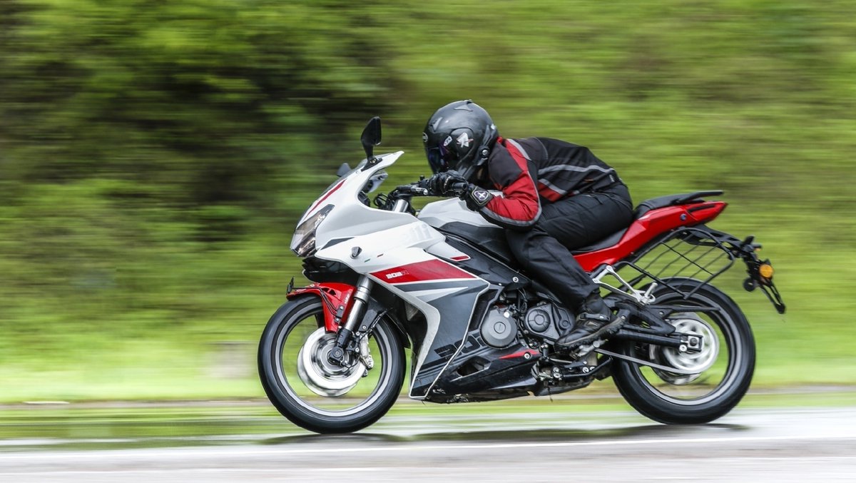 BikeWale's tweet photo. New Benelli 302R to be UNVEILED soon!
More details on: https://t.co/mon8xgkJ0v

#BWNews #bikes2020 #bikes #bikelife #motorcycle #Benelli #302R #Benelli302R https://t.co/RZvLLlmVfK