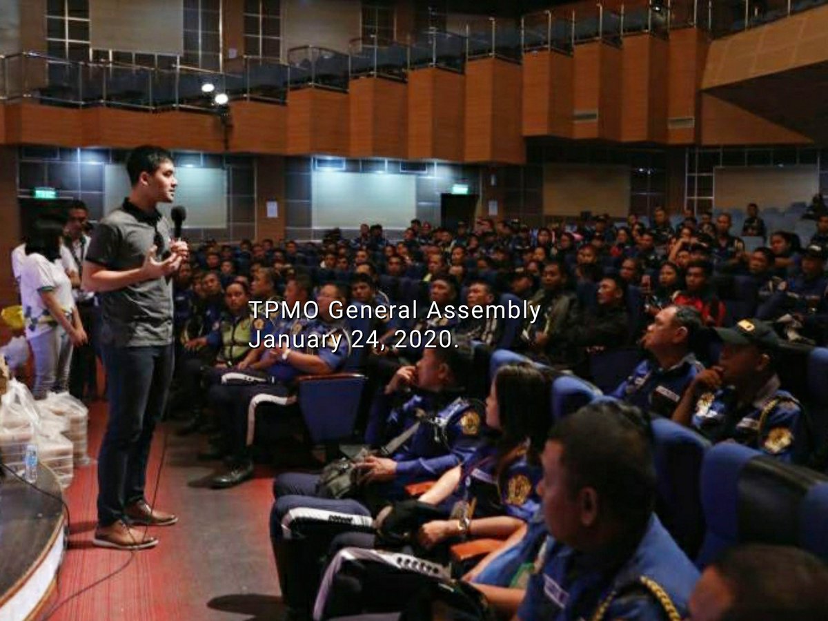 VicoSotto's tweet photo. Malapit na ang araw na pag sinabing "Blue Boys", hindi na sasabihin, "ay korap yan nag-aabang ng huli, mangongotong pa!"

sa halip,

"Blue Boys, mahusay sa trabaho, tapat at marangal." https://t.co/buvgRdNd3E
