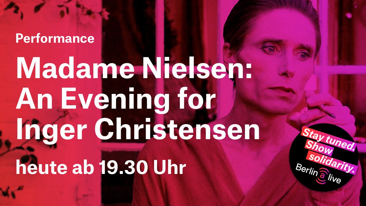 berlinalive's tweet photo. Für ihren Abend für Inger Christensen zog die Schriftstellerin und Performerin Madame Nielsen drei Tage lang in die @DAAD_Artists-Galerie ein – mit Koffer, Proviant, Rotwein und einer Mini-Bibliothek. Heute im #Livestream.
https://t.co/feuA8pBztn 
#daadgalerie #berlinalive https://t.co/wMedpGkFLD