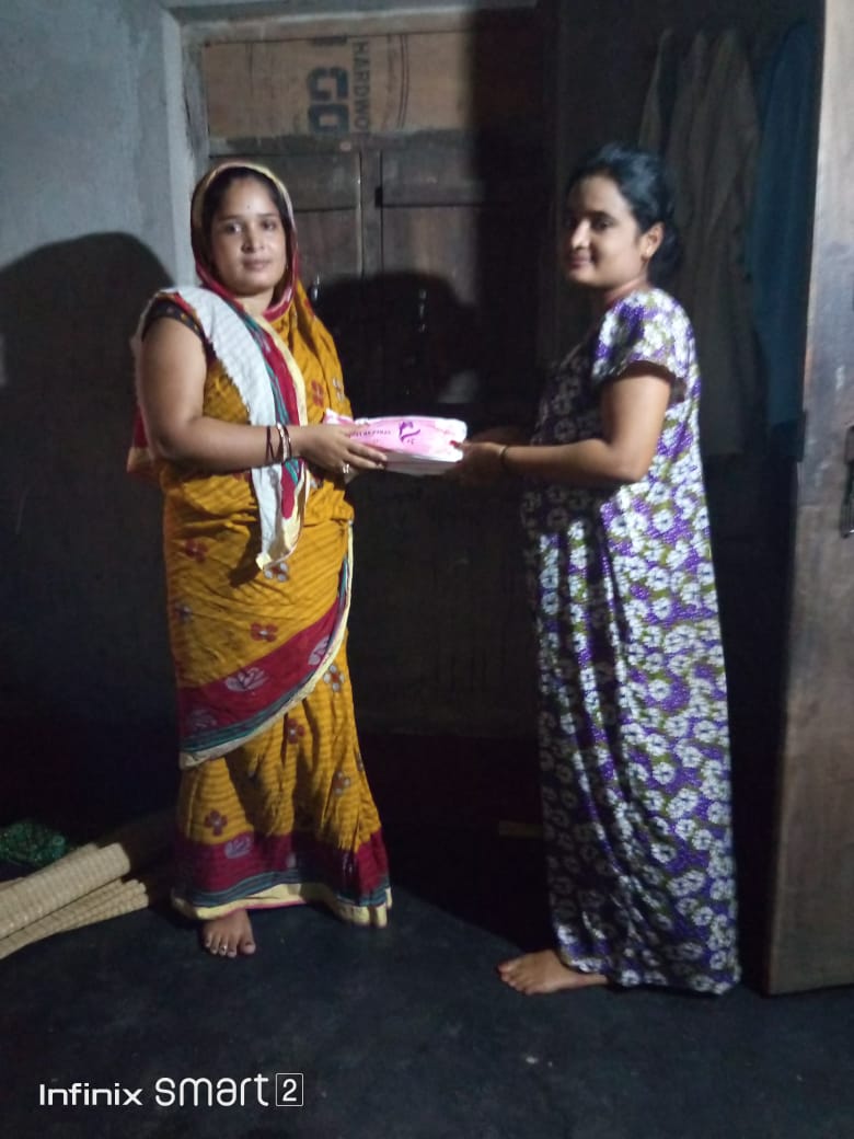 sukant_mansingh's tweet image. We celebrating odisha s native festival raja by distributing sanitary napkin to local girls and womens by my sanitary team @cscspvpuri @PMOIndia @OfficeOfRSP @dintya15 @dpradhanbjp @SwornaprabhaSi1 @csc_odisha1 @PMGDISHA @CSCegov_