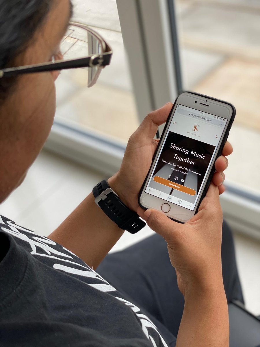 ReshmiPatel_'s tweet photo. 🎊 The new and updated Key Sounds UK Website is now LIVE! 🎊

👉 Head to https://t.co/oA2Cny8dQR to check it out.

A massive thank you to Digital Inspired and to so many of you for helping us reach this milestone!

#Website #SharingMusicTogether #KeySoundsUK https://t.co/l1jrrEIwlE