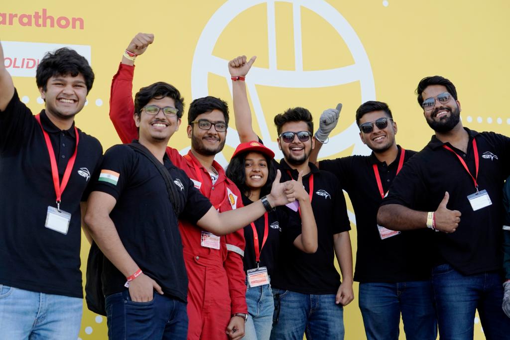Shell_India's tweet photo. Innovation and team work! Indian student teams celebrate their incredible wins 🏆 at the first ever virtual #ShellEcoMarathon Asia Off-track awards 🏁 #MakeTheFuture https://t.co/EGu3ogIxHq