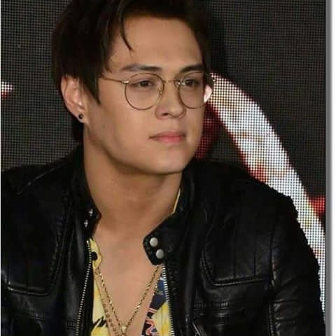 lizaprint's tweet photo. One of my fave hairstyles of Quenito https://t.co/rRQT5LEqFB