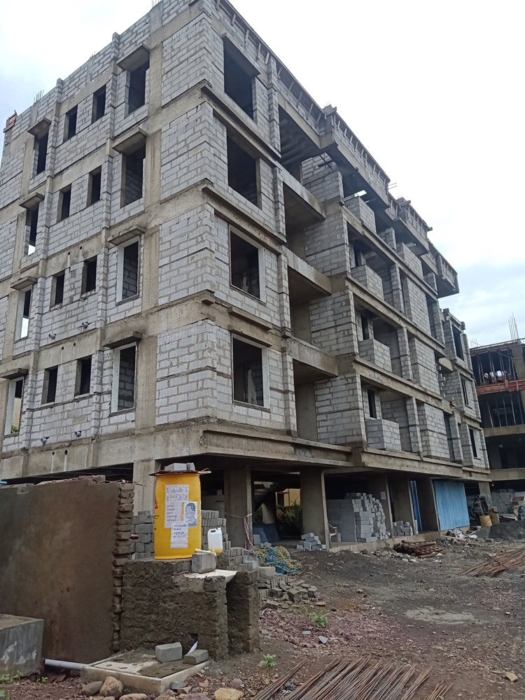 namrata_group's tweet photo. We are back on track ! Here is the construction update of #Aikonic Phase 2 for the month of June 2020.
Building K- 5th Slab completed
Building L- 3rd Slab completed
.
#Talegaon #PropertyInTalegaon #FlatsInTalegaon #NamrataGroup #PuneRealEstate #BuyFlatsInPune #PuneConstruction https://t.co/lkR0veJh2R