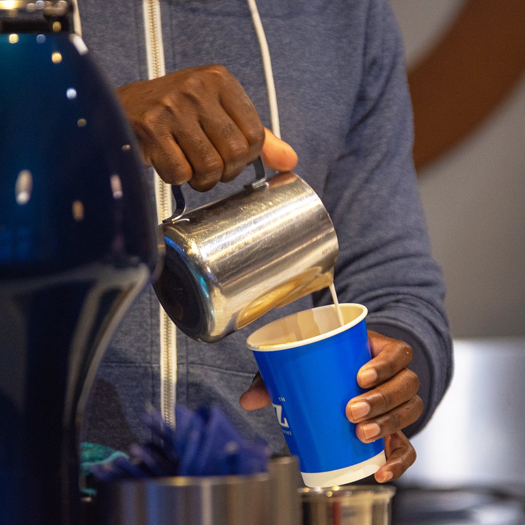 💙 häzz heroes, take note! Both our #Stellenbosch and #Newlands cafés will be open tomorrow until 1pm. More good news is that our Newlands baristas are now making coffees on Sundays as well. Get to us between 8am and 1pm.