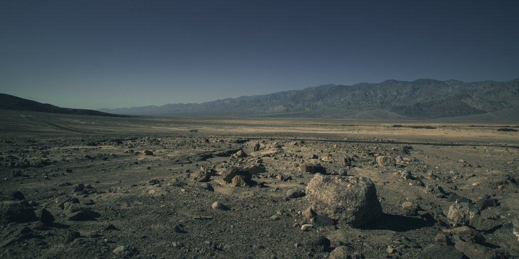 Depuis 1990, la fréquence des épisodes de #sécheresse augmente, les #ressources en #eau 💧 sont impactées et tous les ans, certains territoires doivent faire face à des situations de #pénurie. Agissons et faisons preuve de solidarité ! 🤝 bit.ly/3d2JZCU cc <a href="/EnImmersion/">En Immersion, le média des agences de l'eau</a>