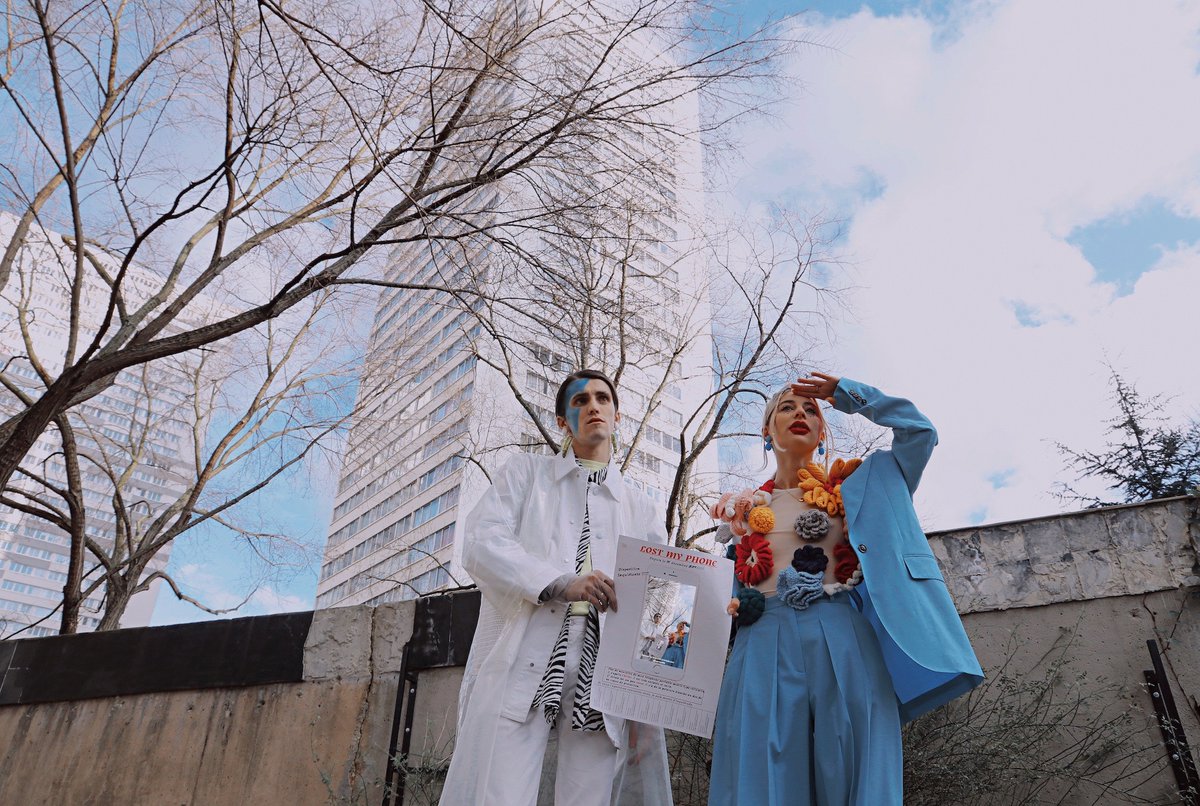 kitsune's tweet photo. #KitsuneSingle | Let No Panties tell you a surrealist short story with ‘Lost My Phone’. Carried by beautiful vocals, this elegant song skillfully blends retro-jazz sonorities with modern sound elements ☎️
-
Listen now 👉 https://t.co/m7Gf5OLuUO https://t.co/sKYUWvAg3k
